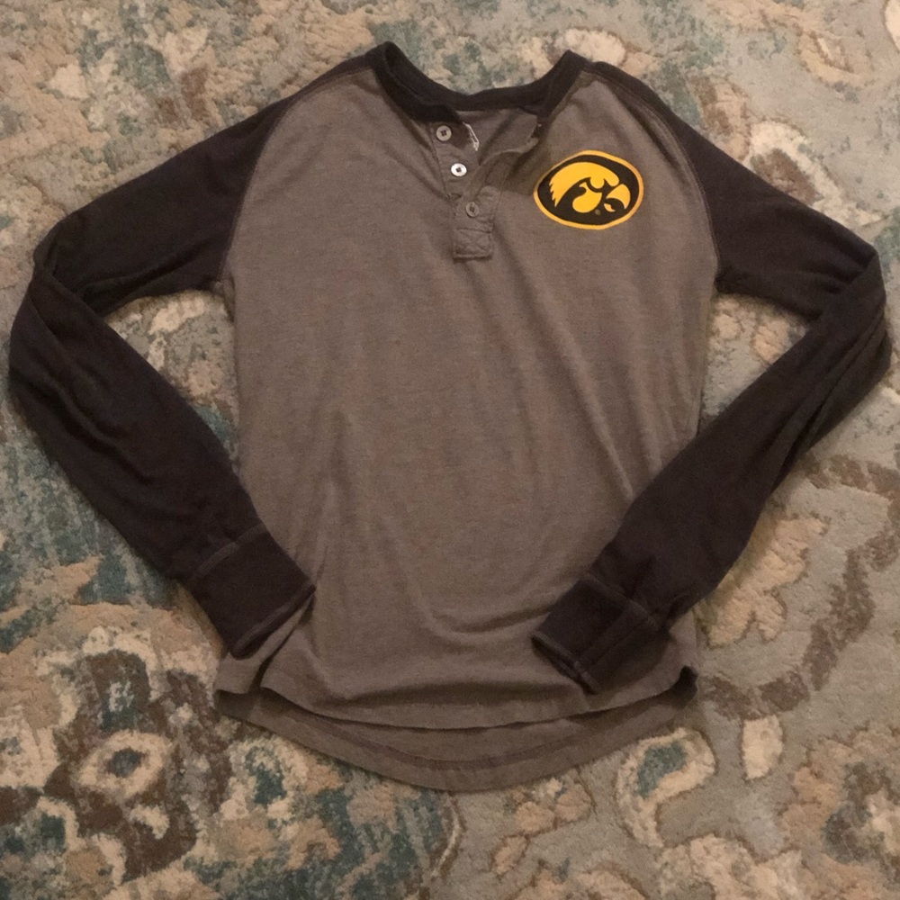 Hawkeye / University of Iowa Top